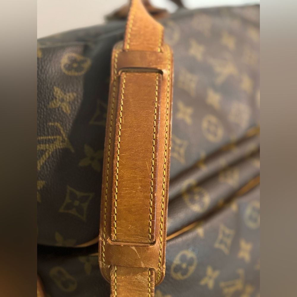 Louis Vuitton Saumur 35 Monogram Canvas Bag w/COA, Box & Dust Bag - Picture 4 of 16